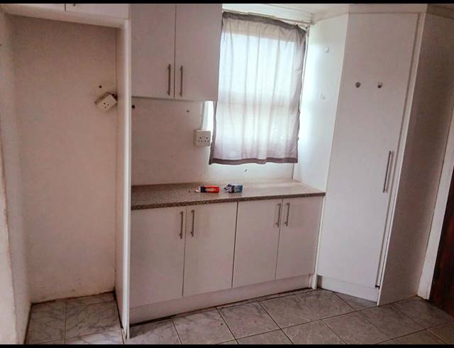 2 BEDROOM HOUSE FOR SALE IN MOTHERWELL